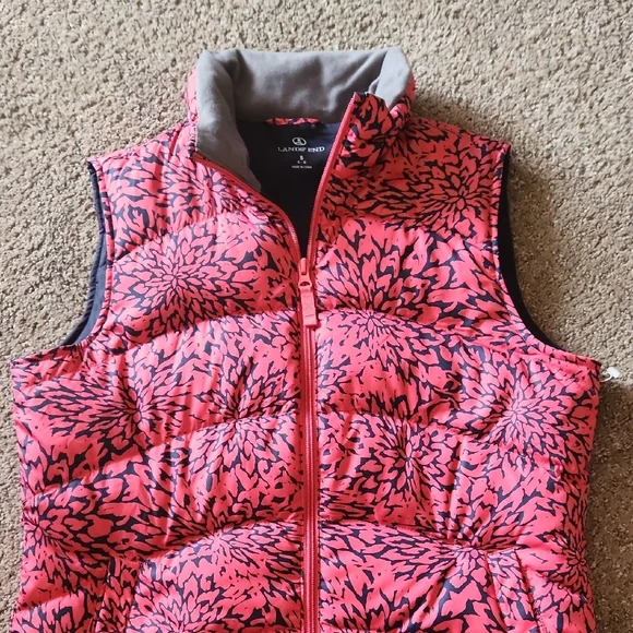 Lands' End Puffer Vest - Picture 3 of 7